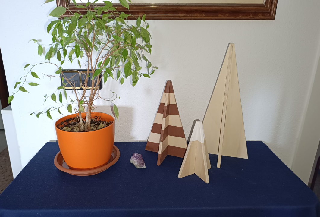 Set de pirámides decorativas madera reciclada (Set de 3 uds)
