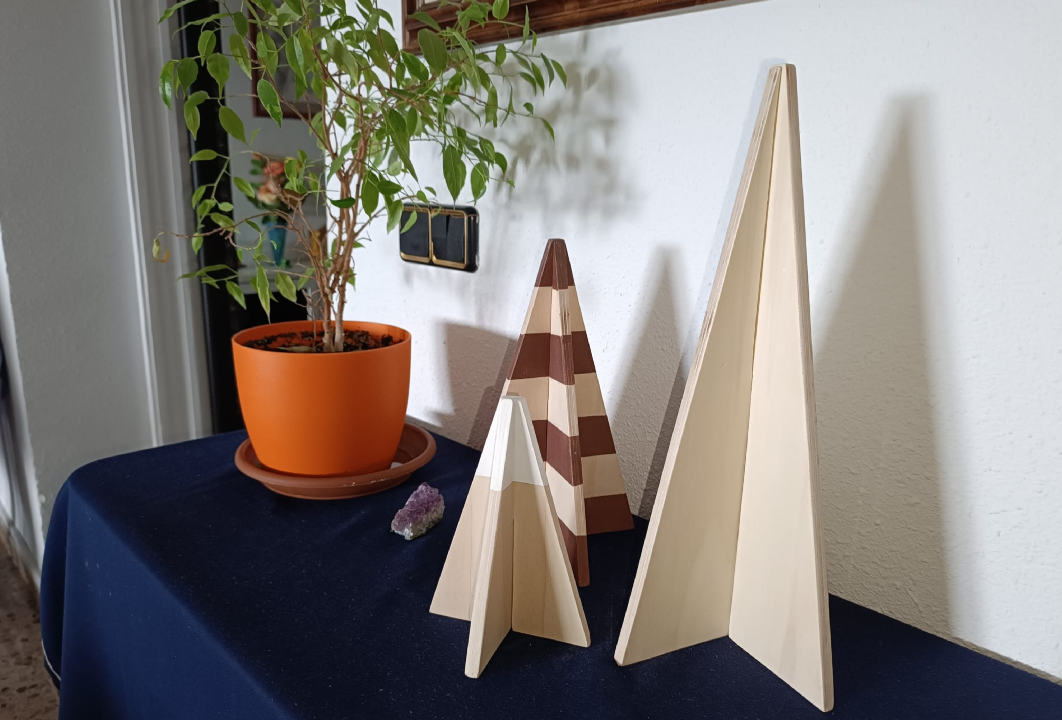 Set de pirámides decorativas madera reciclada (Set de 3 uds)